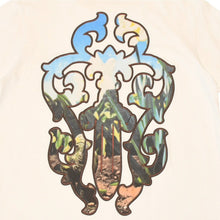Load the image into the gallery viewer. 極美品 CHROME HEARTS クロムハーツ 半袖Tシャツ サイズS 青山店10周年記念 ヴァインダガー ホワイト 中古 4a006281
