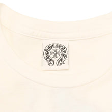 Load the image into the gallery viewer. 極美品 CHROME HEARTS クロムハーツ 半袖Tシャツ サイズS 青山店10周年記念 ヴァインダガー ホワイト 中古 4a006281