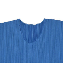 Load the image into the gallery viewer. 極美品 ISSEI MIYAKE イッセイミヤケ PLEATS PLEASE プリーツプリーズ トップス 半袖 ブルー サイズ4 中古 4a006118