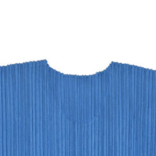 Load the image into the gallery viewer. 極美品 ISSEI MIYAKE イッセイミヤケ PLEATS PLEASE プリーツプリーズ トップス 半袖 ブルー サイズ4 中古 4a006118