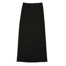 Load the image into the gallery viewer. 極美品 ISSEI MIYAKE イッセイミヤケ PLEATS PLEASE プリーツプリーズ スカート ボトムス 6443013 ブラック サイズ1 中古 4a006117
