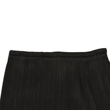 Load the image into the gallery viewer. 極美品 ISSEI MIYAKE イッセイミヤケ PLEATS PLEASE プリーツプリーズ スカート ボトムス 6443013 ブラック サイズ1 中古 4a006117