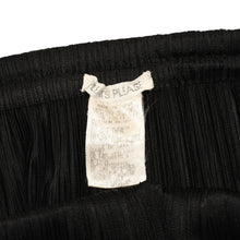 Load the image into the gallery viewer. 極美品 ISSEI MIYAKE イッセイミヤケ PLEATS PLEASE プリーツプリーズ スカート ボトムス 6443013 ブラック サイズ1 中古 4a006117