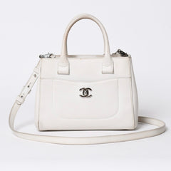 CHANEL シャネル ネオ エグゼクティブ トート スモール ハンドバッグ 2WAY A69929 ココマーク キャビアスキン シルバー金具 良品 中古 4a006135