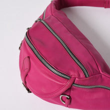 画像をギャラリービューアに読み込む, 極美品 CHROME HEARTS クロムハーツ #1 SNAT PACK #1スナットパック ボディバッグ ダガー ガンスリンガー ピンク シルバー925 中古 4a006162