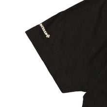画像をギャラリービューアに読み込む, 極美品 CHROME HEARTS クロムハーツ 半袖Tシャツ サイズXXL ネックロゴ オールドイングリッシュ スクロールラベル ブラック 中古 4a006276