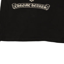 Load the image into the gallery viewer. CHROME HEARTS クロムハーツ 半袖Tシャツ サイズS CHプラス オールドイングリッシュ スクロールラベル ブラック 美品 中古 4a006277