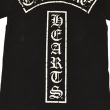 Load the image into the gallery viewer. CHROME HEARTS クロムハーツ 半袖Tシャツ サイズS オールドイングリッシュ スター Tバー プリント ブラック ホワイト 美品 中古 4a006279