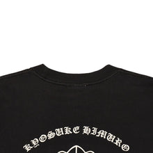 将图片加载到图库查看器中。 CHROME HEARTS クロムハーツ × KYOSUKE HIMURO 氷室京介 半袖Tシャツ サイズS CHクロス ライブ限定 ヒムロック 美品 中古 4a006283