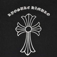 将图片加载到图库查看器中。 CHROME HEARTS クロムハーツ × KYOSUKE HIMURO 氷室京介 半袖Tシャツ サイズS CHクロス ライブ限定 ヒムロック 美品 中古 4a006283