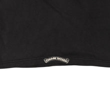 Load the image into the gallery viewer. CHROME HEARTS クロムハーツ オールド 半袖Tシャツ サイズS NYC限定 オールドイングリッシュ ネックロゴ ブラック 美品 中古 4a006280