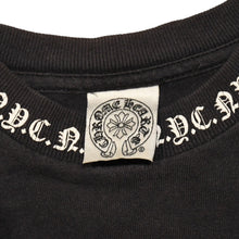Load the image into the gallery viewer. CHROME HEARTS クロムハーツ オールド 半袖Tシャツ サイズS NYC限定 オールドイングリッシュ ネックロゴ ブラック 美品 中古 4a006280