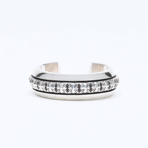 極美品 CHROME HEARTS クロムハーツ CH PLUS PYRAMID OPEN BAND CHプラス ピラミッド オープンバンドリング 重量7.57g 17号 中古 4a006272