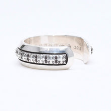 画像をギャラリービューアに読み込む, 極美品 CHROME HEARTS クロムハーツ CH PLUS PYRAMID OPEN BAND CHプラス ピラミッド オープンバンドリング 重量7.57g 17号 中古 4a006272