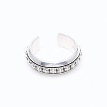 画像をギャラリービューアに読み込む, 極美品 CHROME HEARTS クロムハーツ CH PLUS PYRAMID OPEN BAND CHプラス ピラミッド オープンバンドリング 重量7.57g 17号 中古 4a006272