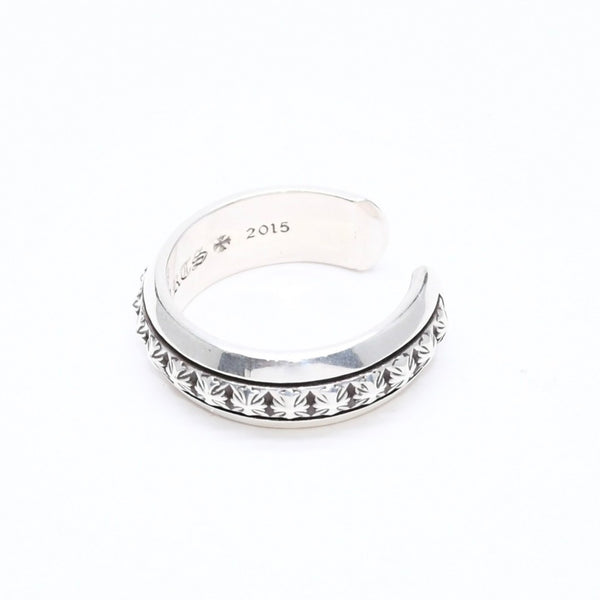 極美品 CHROME HEARTS クロムハーツ CH PLUS PYRAMID OPEN BAND CHプラス ピラミッド オープンバンドリング 重量7.57g 17号 中古 4a006272