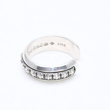 画像をギャラリービューアに読み込む, 極美品 CHROME HEARTS クロムハーツ CH PLUS PYRAMID OPEN BAND CHプラス ピラミッド オープンバンドリング 重量7.57g 17号 中古 4a006272