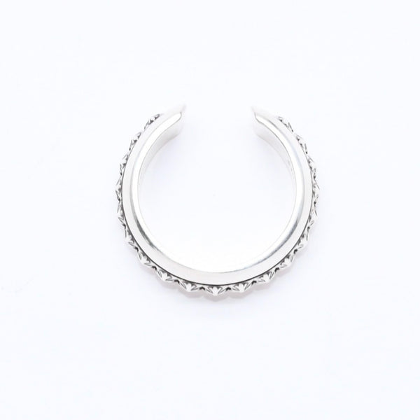 極美品 CHROME HEARTS クロムハーツ CH PLUS PYRAMID OPEN BAND CHプラス ピラミッド オープンバンドリング 重量7.57g 17号 中古 4a006272