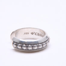 画像をギャラリービューアに読み込む, 極美品 CHROME HEARTS クロムハーツ CH PLUS PYRAMID OPEN BAND CHプラス ピラミッド オープンバンドリング 重量7.57g 17号 中古 4a006272