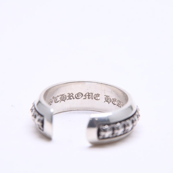 極美品 CHROME HEARTS クロムハーツ CH PLUS PYRAMID OPEN BAND CHプラス ピラミッド オープンバンドリング 重量7.57g 17号 中古 4a006272