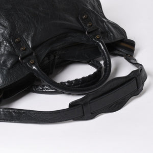 極美品 BALENCIAGA バレンシアガ ザ・シティ 115748 ブラック レザー ブロンズ金具 2WAY ハンドバッグ ショルダーバッグ 中古 4a006503