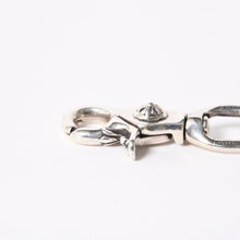 Load the image into the gallery viewer. 極美品 CHROME HEARTS クロムハーツ 1ボール ショート 1クリップ #2 クロスボール ウォレットチェーン 重量約128.17g 全長約43cm 中古 4a006325