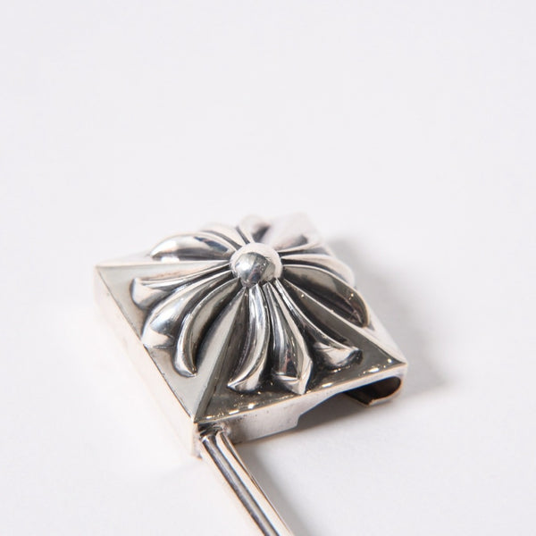 極美品 CHROME HEARTS クロムハーツ SAFETY PIN XL セーフティピン XL 重量約58.25g 2010/.925刻印 ピラミッド CHプラス 中古 4a006332