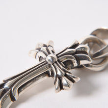 Load the image into the gallery viewer. 極美品 CHROME HEARTS クロムハーツ DBL CH CRS SML W/BALE ダブルCHクロス スモール W/ベイル ペンダントトップ 重量約20.96g 中古 4a006263