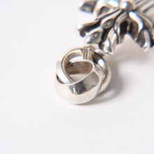Load the image into the gallery viewer. 極美品 CHROME HEARTS クロムハーツ DBL CH CRS SML W/BALE ダブルCHクロス スモール W/ベイル ペンダントトップ 重量約20.96g 中古 4a006263