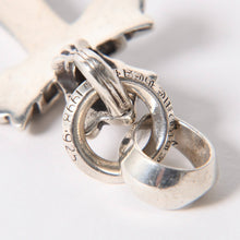 Load the image into the gallery viewer. 極美品 CHROME HEARTS クロムハーツ DBL CH CRS SML W/BALE ダブルCHクロス スモール W/ベイル ペンダントトップ 重量約20.96g 中古 4a006263
