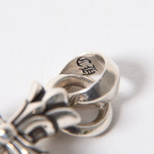 Load the image into the gallery viewer. 極美品 CHROME HEARTS クロムハーツ DBL CH CRS SML W/BALE ダブルCHクロス スモール W/ベイル ペンダントトップ 重量約20.96g 中古 4a006263