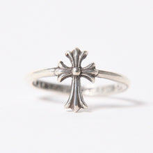 Load the image into the gallery viewer. 極美品 CHROME HEARTS クロムハーツ BUBBLGM CH CRS バブルガム CHクロスリング 指輪 重量約1.73g サイズ7号 シルバー925 中古 4a006261