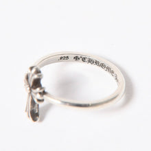 Load the image into the gallery viewer. 極美品 CHROME HEARTS クロムハーツ BUBBLGM CH CRS バブルガム CHクロスリング 指輪 重量約1.73g サイズ7号 シルバー925 中古 4a006261