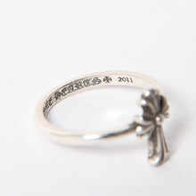 Load the image into the gallery viewer. 極美品 CHROME HEARTS クロムハーツ BUBBLGM CH CRS バブルガム CHクロスリング 指輪 重量約1.73g サイズ7号 シルバー925 中古 4a006261