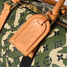画像をギャラリービューアに読み込む, 極美品 LOUIS VUITTON ルイヴィトン ×村上隆 キーポルバンドリエール55 モノグラムモフラージュ M95774 ゴールド金具 中古 4a006335