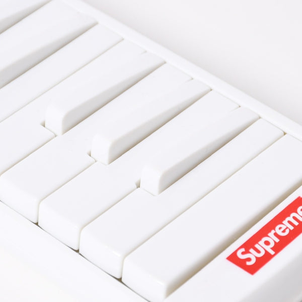極美品 Supreme×Hohner シュプリーム ホーナー 鍵盤 ハーモニカ 楽器 メロディカ 18AW ホワイト 中古 4a006527