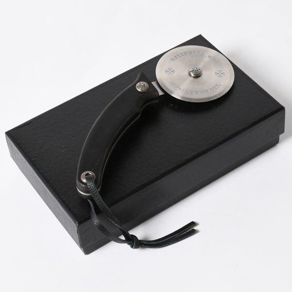 極美品 CHROME HEARTS クロムハーツ PIZZA CUTTER カトラリー ピザカッター ホースシュー CHプラス エボニーウッド ブラウン 中古 4a006336