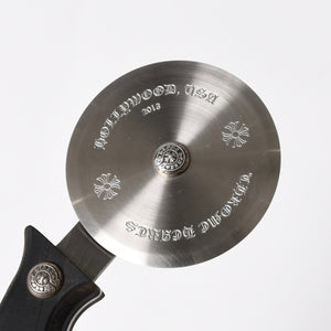 極美品 CHROME HEARTS クロムハーツ PIZZA CUTTER カトラリー ピザカッター ホースシュー CHプラス エボニーウッド ブラウン 中古 4a006336