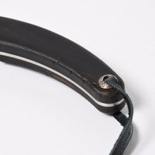 Load the image into the gallery viewer. 極美品 CHROME HEARTS クロムハーツ PIZZA CUTTER カトラリー ピザカッター ホースシュー CHプラス エボニーウッド ブラウン 中古 4a006336