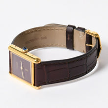Load the image into the gallery viewer. 極美品 CARTIER カルティエ TANK LM VERMEIL マストタンク LM ヴェルメイユ 腕時計 1975713 GP レザー ボルドー文字盤 手巻き 中古 4a006044