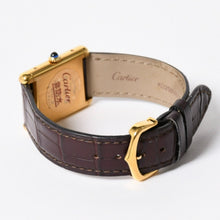 Load the image into the gallery viewer. 極美品 CARTIER カルティエ TANK LM VERMEIL マストタンク LM ヴェルメイユ 腕時計 1975713 GP レザー ボルドー文字盤 手巻き 中古 4a006044
