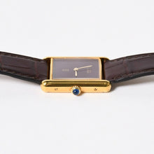 Load the image into the gallery viewer. 極美品 CARTIER カルティエ TANK LM VERMEIL マストタンク LM ヴェルメイユ 腕時計 1975713 GP レザー ボルドー文字盤 手巻き 中古 4a006044