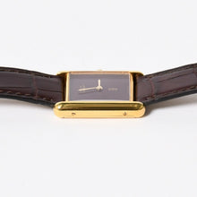 Load the image into the gallery viewer. 極美品 CARTIER カルティエ TANK LM VERMEIL マストタンク LM ヴェルメイユ 腕時計 1975713 GP レザー ボルドー文字盤 手巻き 中古 4a006044