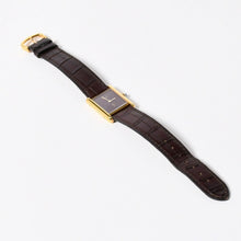 Load the image into the gallery viewer. 極美品 CARTIER カルティエ TANK LM VERMEIL マストタンク LM ヴェルメイユ 腕時計 1975713 GP レザー ボルドー文字盤 手巻き 中古 4a006044