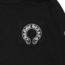 Load the image into the gallery viewer. CHROME HEARTS クロムハーツ ホースシュー ヘアリー クロス ロングTシャツ キッズ コットン ブラック サイズ2T 美品 中古 4a006245