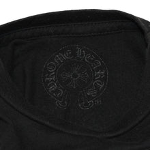 Load the image into the gallery viewer. CHROME HEARTS クロムハーツ ホースシュー ヘアリー クロス ロングTシャツ キッズ コットン ブラック サイズ2T 美品 中古 4a006245