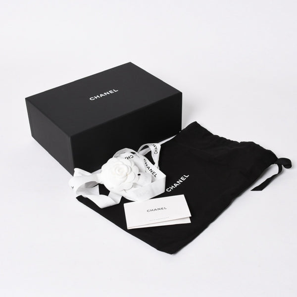新品未使用品 CHANEL シャネル マトラッセ ココハンドル 14.5 ミニチェーン クラッチ バッグ ライトブルー ランダム番台 中古 4a006467