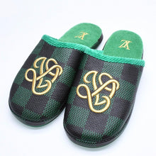 Load the image into the gallery viewer. 新品同様品 LOUIS VUITTON ルイヴィトン LV パレス ライン ミュール スリッパ サイズ3 ダミエパターン 1ACN7F グリーン 中古 4a006366