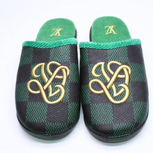 Load the image into the gallery viewer. 新品同様品 LOUIS VUITTON ルイヴィトン LV パレス ライン ミュール スリッパ サイズ3 ダミエパターン 1ACN7F グリーン 中古 4a006366