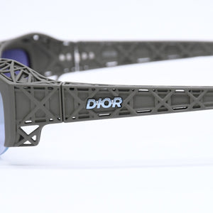 Like new condition CHRISTIAN DIOR sunglasses, eyewear, Dior3D S4U, size 60.◻15 135 Khaki Blue Used 4a006372